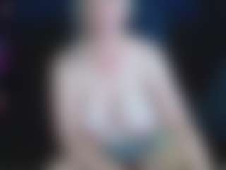 Live cam show with abbinatural - Tease on Milfs Live
