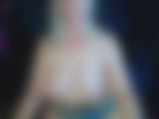 Live-Cam-Show mit abbinatural - Nora auf Camsoda