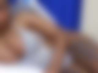 Live cam show with Spicedsugar - Solo on Milfs Live