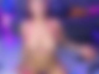 LittleVixen18's Live Sex Cam Show