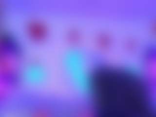 LittleVixen18's Live Sex Cam Show
