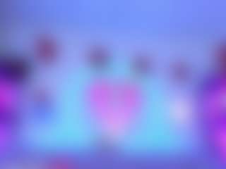 Live cam show with LittleVixen18 - Living Room on Milfs Live
