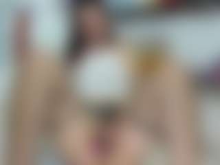 Live cam show with Camila Miller rh - Shaved Pussy on Camsoda