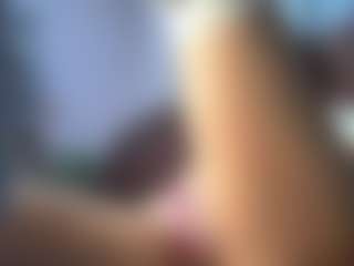 Live cam show with lilr3beca - Green Eyes on StripNow