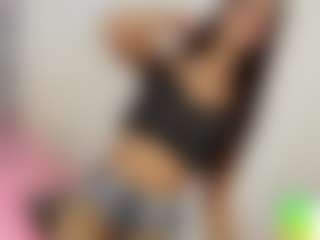 DanielysValen's Live Sex Cam Show