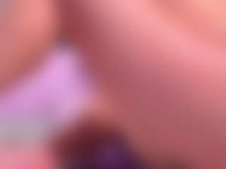 Live cam show with Muriel-belov - Athletic Bedroom on fapnchat