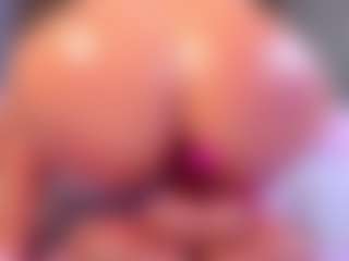 Live cam show with Muriel-belov - Double Penetration on Camsoda