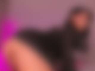 Live cam show with Nicole - Small Tits on pussylord.com