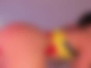 Live cam show with Nicole - Fingers on Camsoda