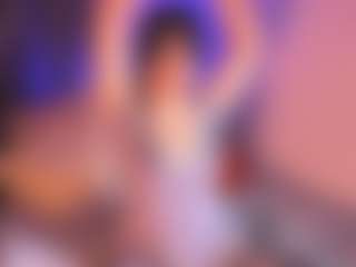 Live cam show with ⭐AlexaAdamss⭐ - Public Latina on Camsoda