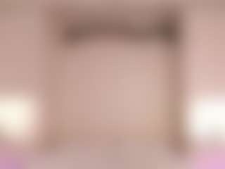 Live cam show with KeylaRoss - Living Room on Big Tits