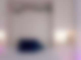Live cam show with KeylaRoss - Living Room on xxxlivecams.org