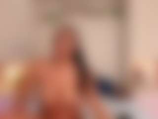 Live cam show with KeylaRoss - Brown Eyes on CamClone