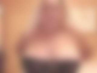Live cam show with miranda-robinson - Bondage on Soda Cam