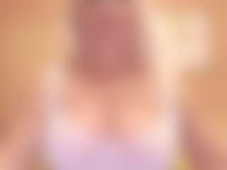 Live cam show with miranda-robinson - Blonde Hair on Camsoda