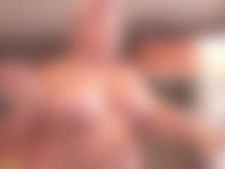 Live cam show with miranda-robinson - Public on Milfs Live