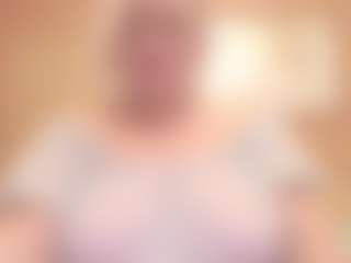 Live cam show with miranda-robinson - Body Massage on EXY
