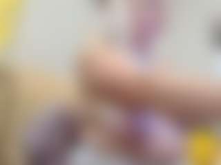Live cam show with miranda-robinson - Spank on xDating