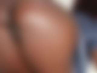 Live cam show with sexxy - Ass Clapping on fuklive.com