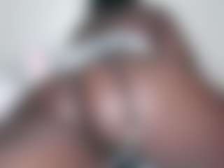 Live cam show with sexxy - Facial Piercings on livesuperchat.net