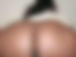Live cam show with sexxy - Big Clit on madthumbs