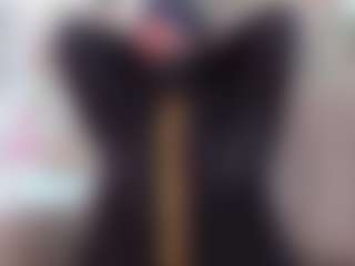 Live cam show with FalakYasin - Living Room on justonemore.cc