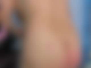 Live cam show with FalakYasin - Living Room on fapnchat