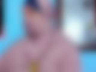 Live cam show with FalakYasin - Living Room on Camsoda
