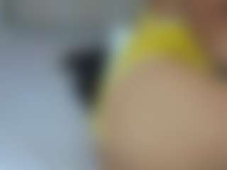 Live cam show with Hanna-lens - Tiny Tits on TastyBlacksLive