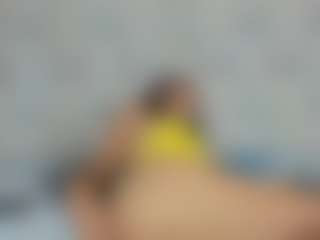 Live cam show with Hanna-lens - Tiny Tits on Latina Girls