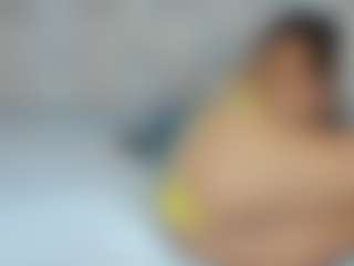 Live cam show with Hanna-lens - Flashing on 1on1-livenow