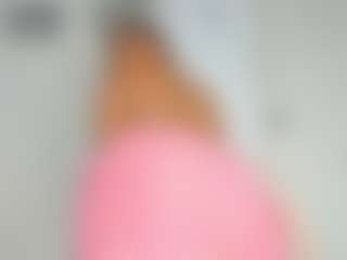 Live cam show with Hanna-lens - Athletic BBW on Camsoda