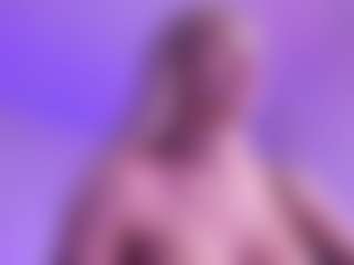 Live cam show with Lissa Babe - Naked on Latina Girls