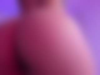 Live cam show with Lissa Babe - Horny on Latina Girls