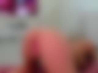 Live cam show with Lissa Babe - Brown Eyes on Uber Horny