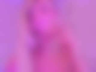 Live cam show with Lissa Babe - Brown Eyes Curvy on TeamSkeetLive