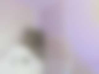 Live cam show with Lissa Babe - Brown Eyes Brown Hair on Hubzter Live