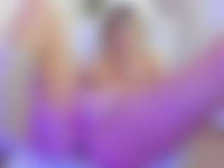 Live cam show with Lissa Babe - Brown Eyes Toys on Free Soda
