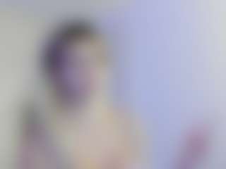 Live cam show with Lissa Babe - Brown Eyes on SpunkLive