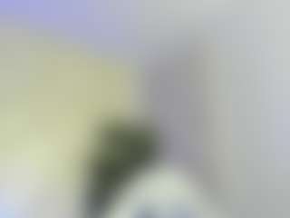 Live cam show with Lissa Babe - Brown Hair Petite on Soda Cam