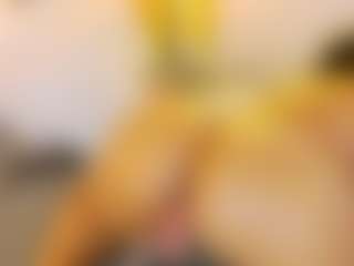 AnnieWolf's Live Sex Cam Show