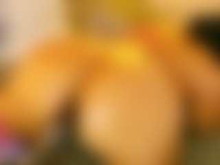 Live cam show with AnnieWolf - Anal on boobsie.com