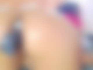 Live cam show with AnnieWolf - Shaved Pussy on StripNow