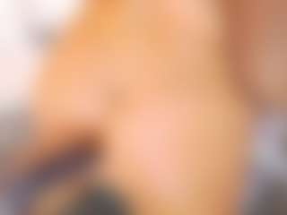 Live cam show with AnnieWolf - Twerk on Camming Site