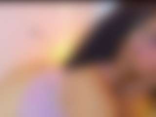 Live cam show with AnnieWolf - Ebony Shaved Pussy on Camsoda
