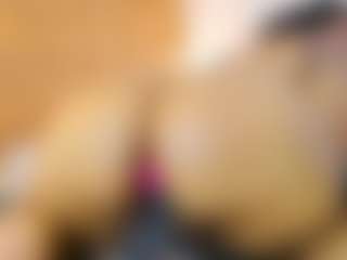 AnnieWolf's Live Sex Cam Show