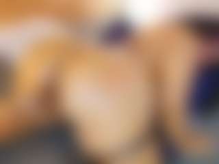 Live cam show with AnnieWolf - Spank Ebony on AdultVida.com