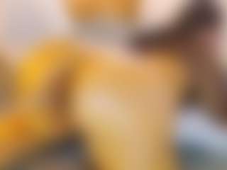 Live cam show with AnnieWolf - Ass Clapping on Camsoda