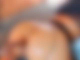 Live cam show with AnnieWolf - Ass Clapping on Dolls Live