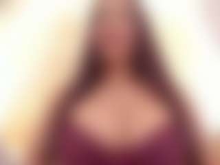 Live cam show with JANECULLEN - Living Room on Latina Girls